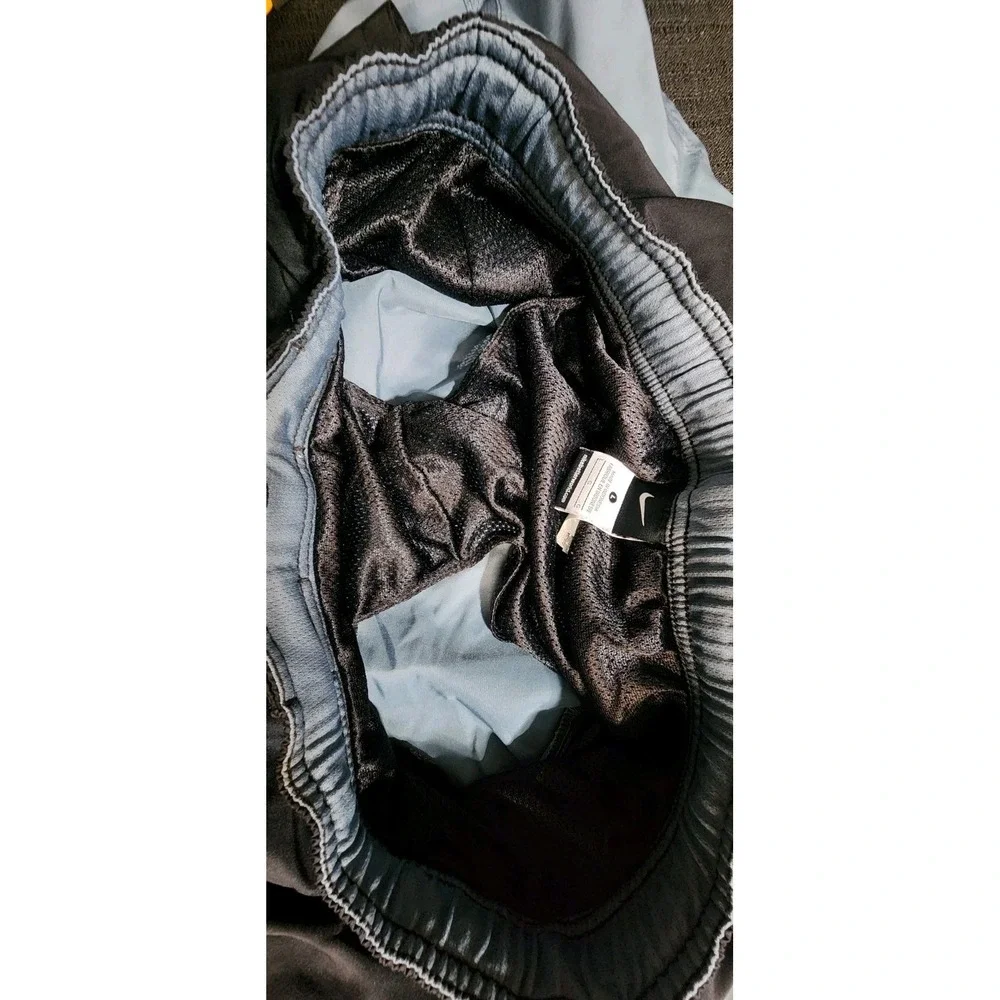Nike split volley